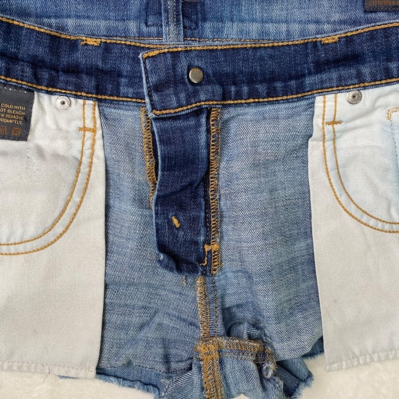 Citizens of Humanity* Cut-Off Denim Shorts *Size 27 - Picture 14 of 15